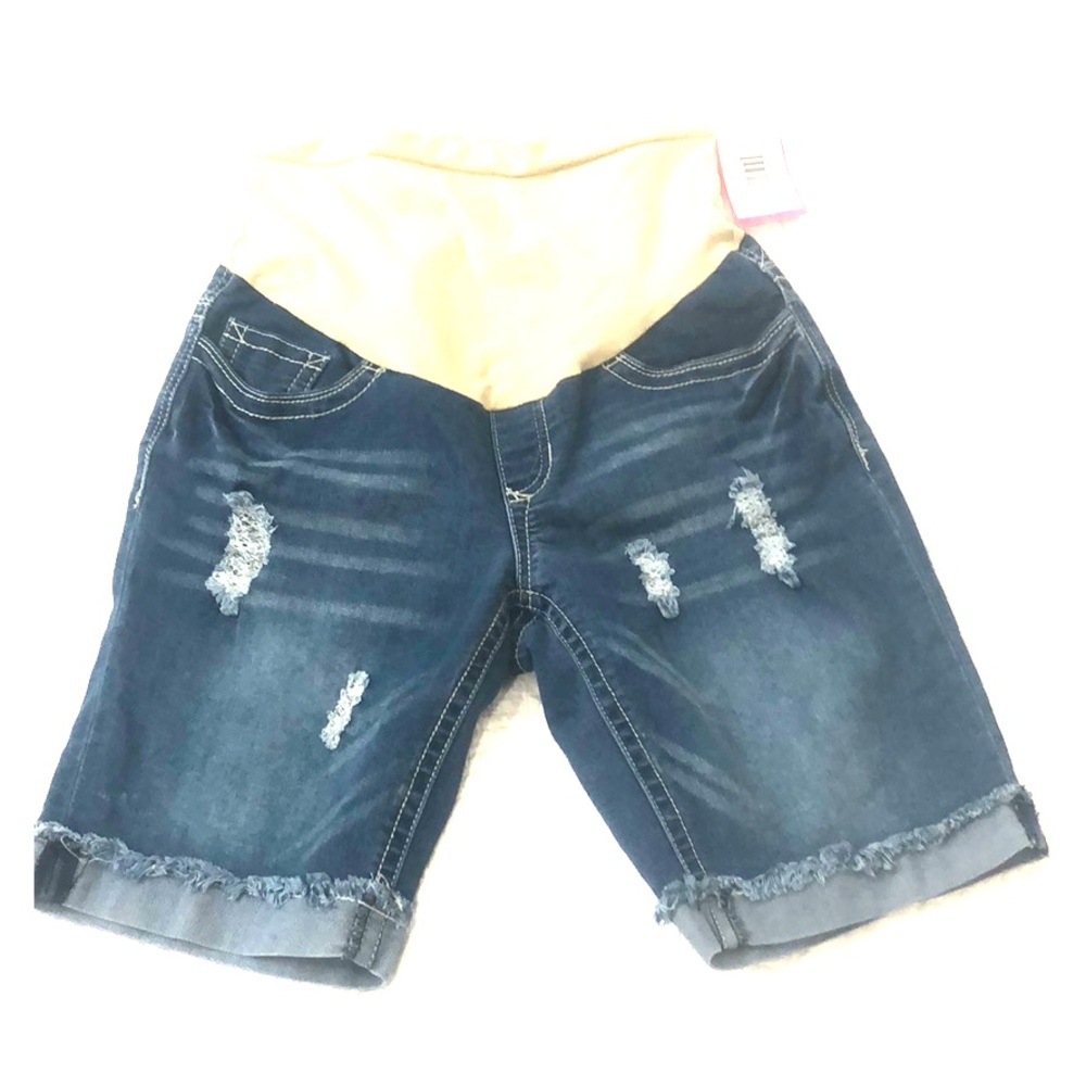 NWT Maternity Shorts!